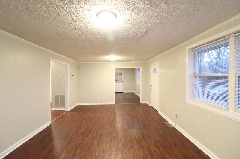 4233 Skyline Dr, Knoxville, TN 37914