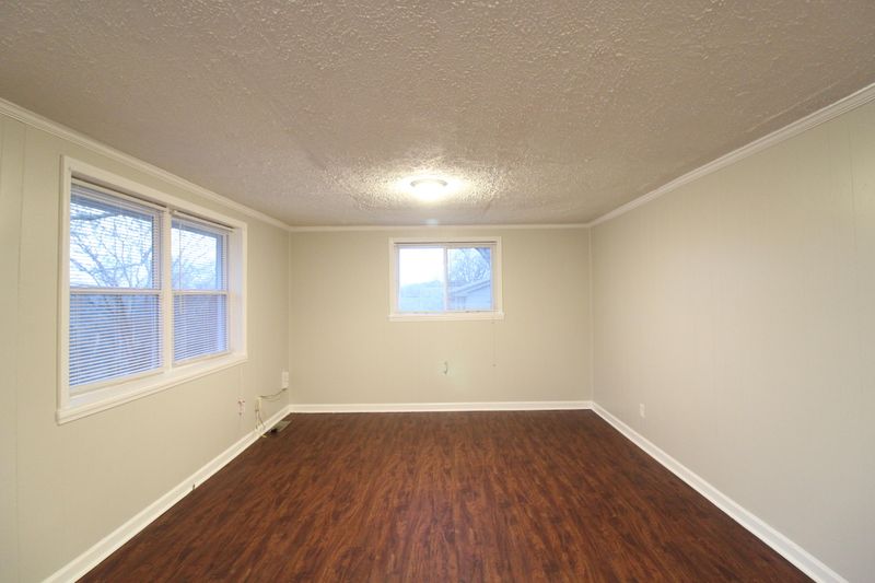 4233 Skyline Dr, Knoxville, TN 37914