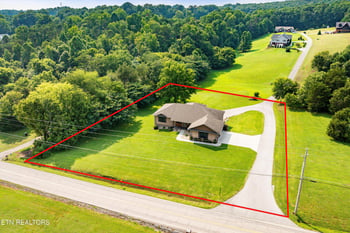 4235 Mint Rd, Maryville, TN 37803