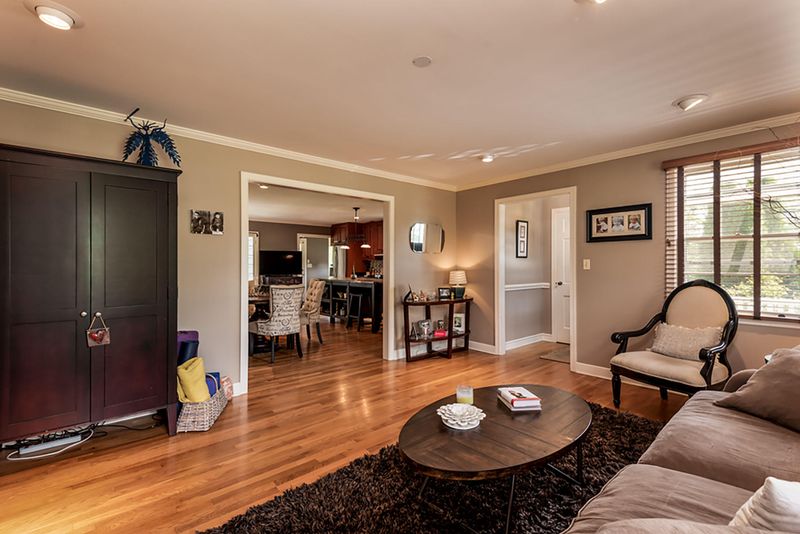 424 Circle Hill Dr, Knoxville, TN 37919