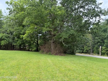 424 Cook Rd, Crossville, TN 38555