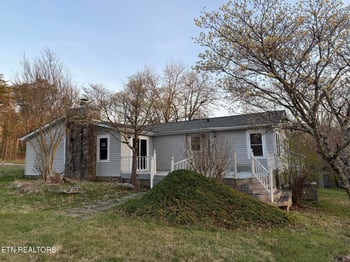 424 Lakeview Dr, Crossville, TN 38558