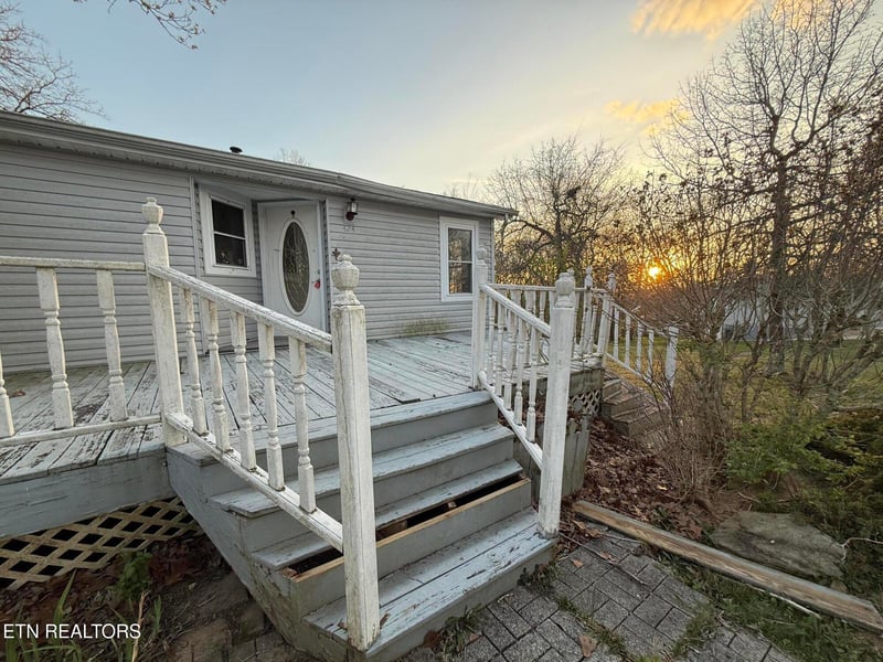 424 Lakeview Dr, Crossville, TN 38558
