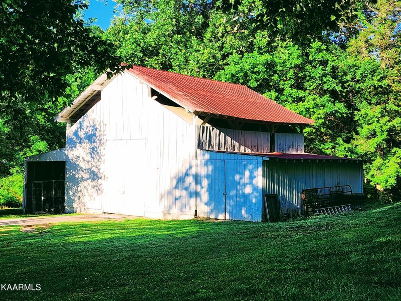 424 Poplar Springs Rd, Kingston, TN 37763