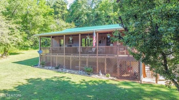 424 Sleepy Hollow Rd, Speedwell, TN 37870