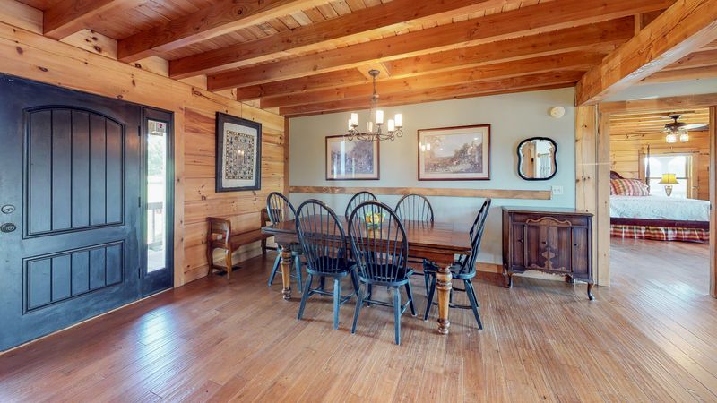 4240 Ritchey Rd, Loudon, TN 37774