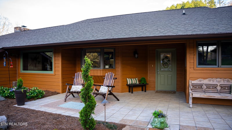4242 Pearl Valley Rd, Sevierville, TN 37876