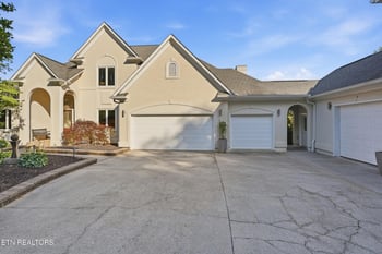 4246 Gravelly Hills Rd, Louisville, TN 37777