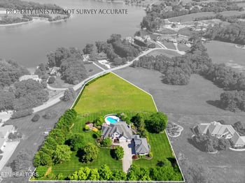 4246 Gravelly Hills Rd, Louisville, TN 37777