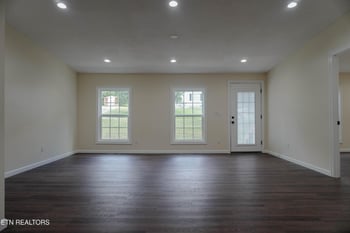 425 Abbott Rd, Lenoir City, TN 37771