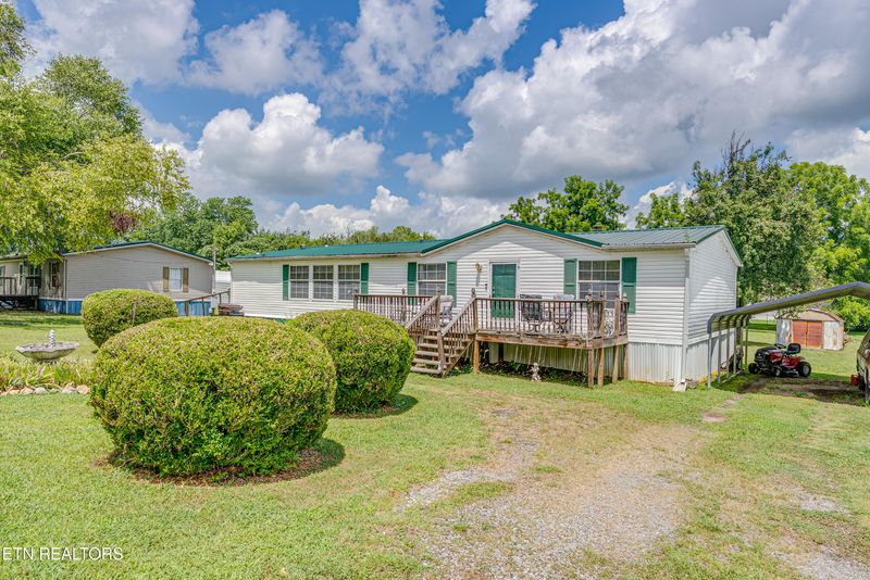 425 Bluff Mountain Dr, Walland, TN 37886