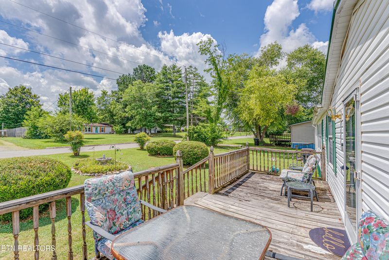 425 Bluff Mountain Dr, Walland, TN 37886