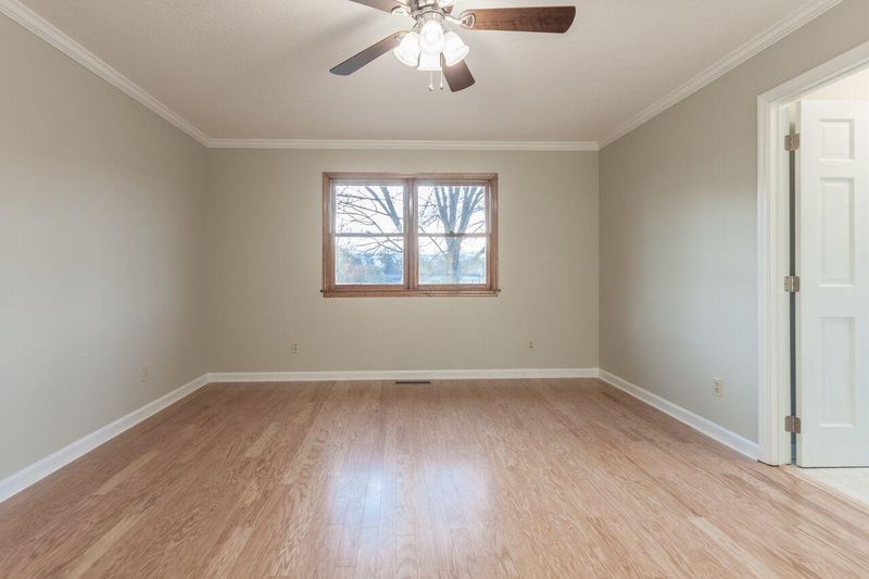 425 Chambers Rd, Jacksboro, TN 37757