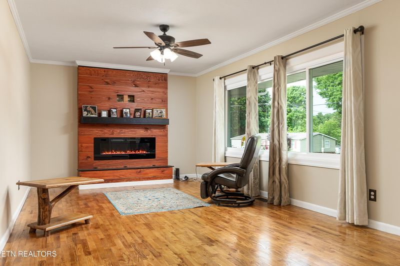 425 Hillcrest Cir, Etowah, TN 37331