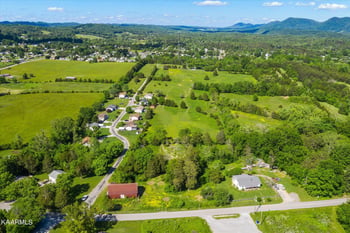 425 Meadowbreeze Rd, Corryton, TN 37721