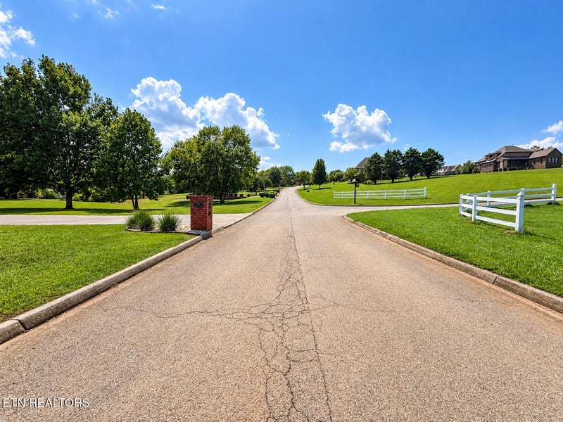 425 Winners Cir, Seymour, TN 37865