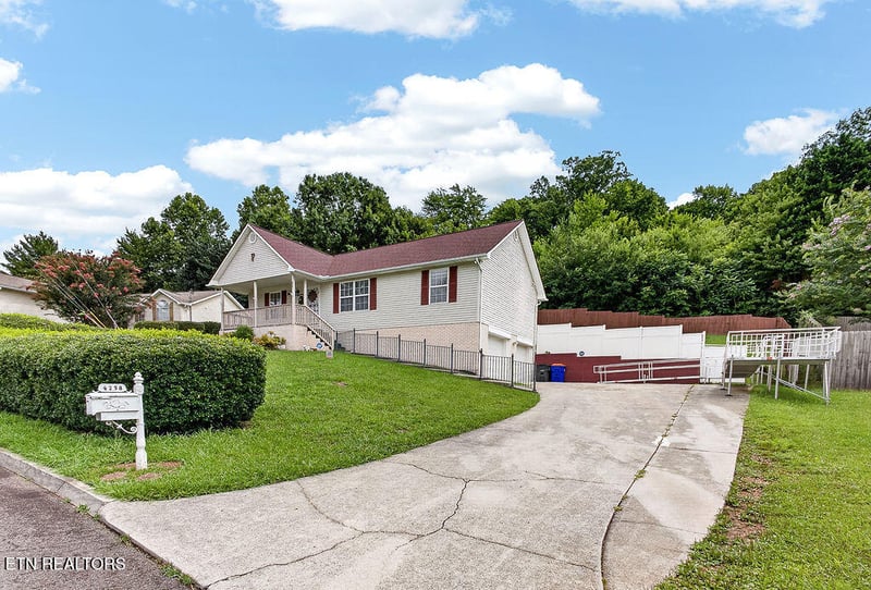 4258 Saint Lucia Ln, Knoxville, TN 37921