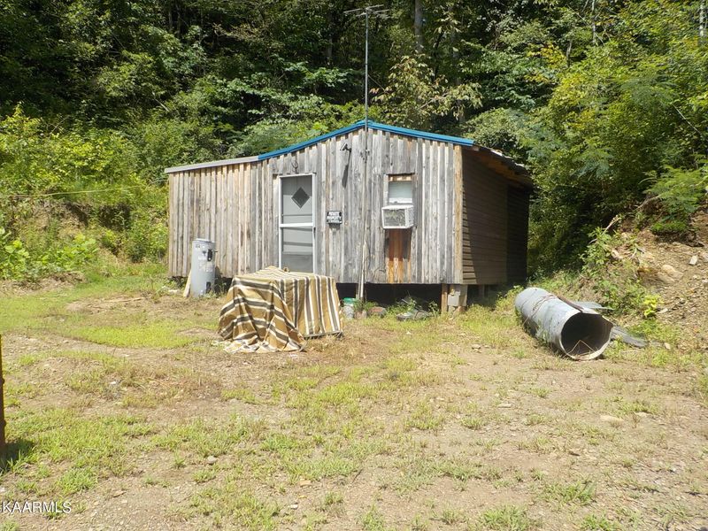 426 Coffey Ln, Rutledge, TN 37861