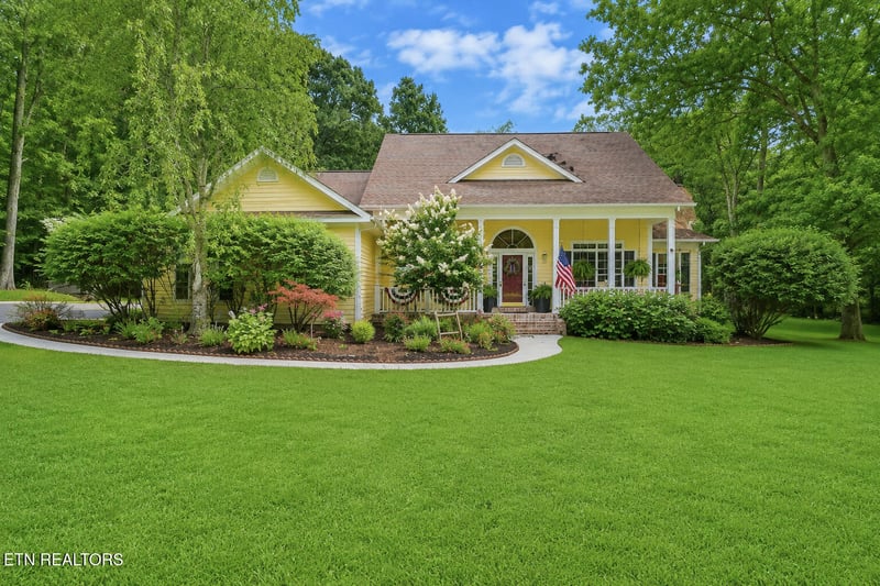 426 Forest Dr, Crossville, TN 38555
