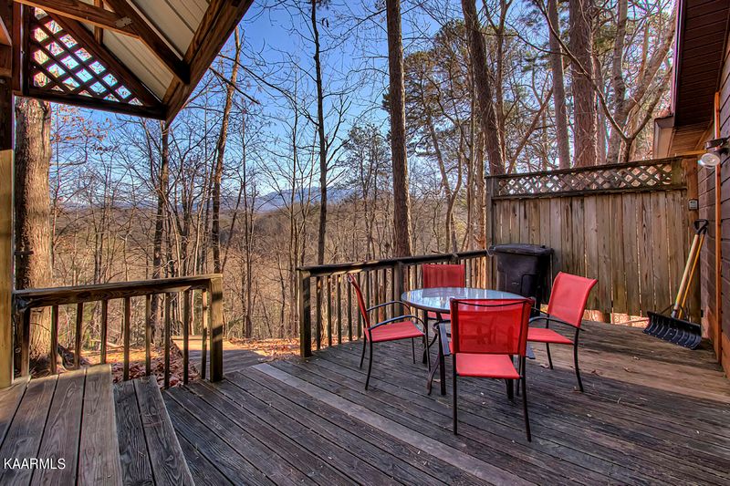426 Hickory Tree Hollow Rd, Sevierville, TN 37876