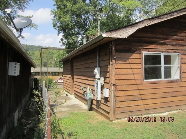 426 Kingston Ave, Oliver Springs, TN 37840