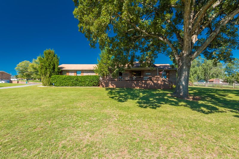 426 Third St, Seymour, TN 37865