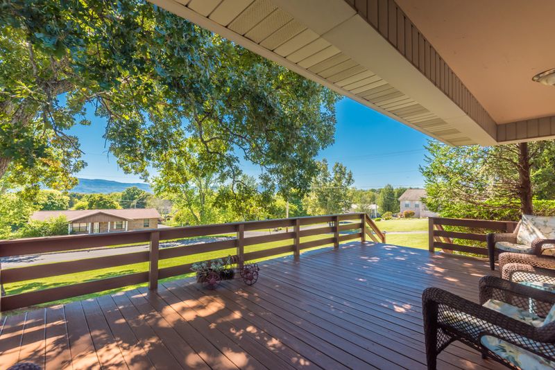 426 Third St, Seymour, TN 37865