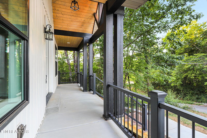 4268 Lee Rd, Knoxville, TN 37921