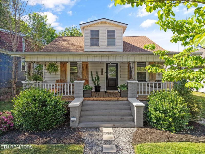 427 E Caldwell Ave, Knoxville, TN 37917