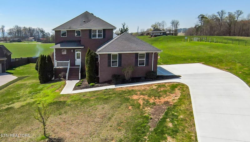 427 Montana Ct, Seymour, TN 37865