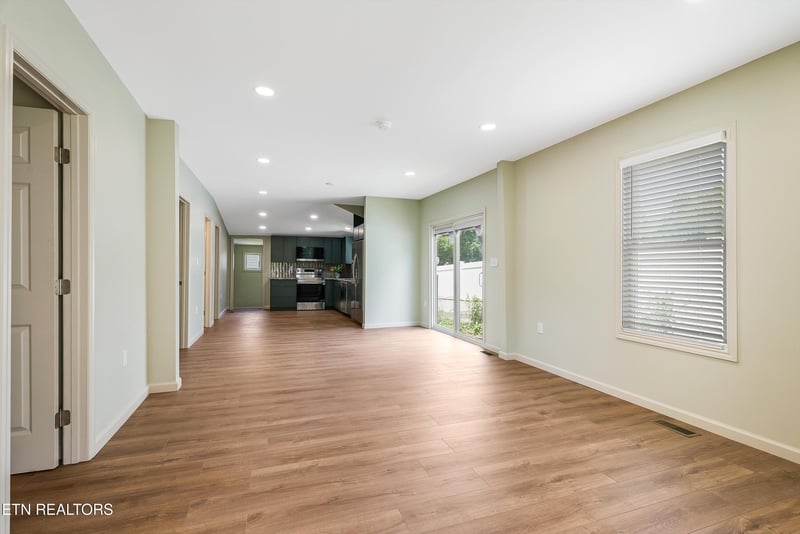 427 Oglewood Ave, Knoxville, TN 37917
