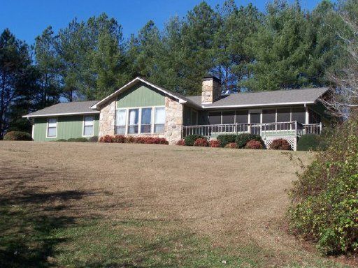 427 Riverbriar Ln, Kodak, TN 37764