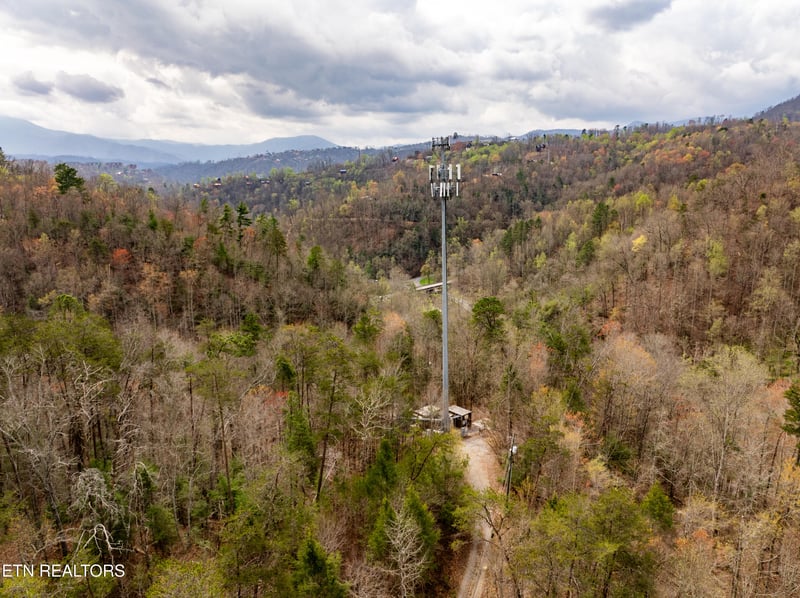 4274 S King Branch Rd, Sevierville, TN 37876
