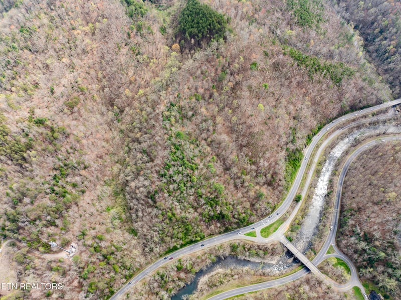 4274 S King Branch Rd, Sevierville, TN 37876