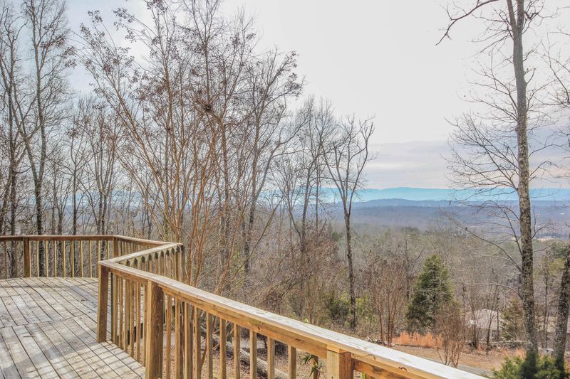 4280 Russell Dr, Kodak, TN 37764