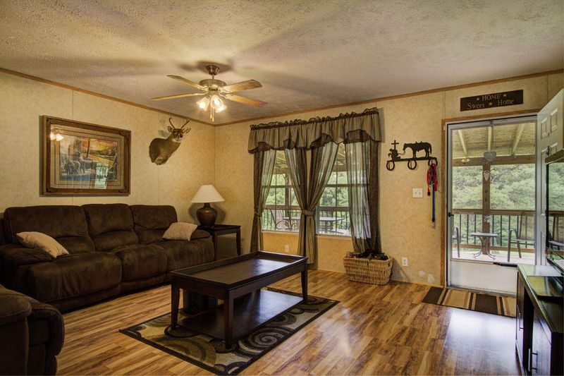 4283 Byrds Cross Rd, Sevierville, TN 37876