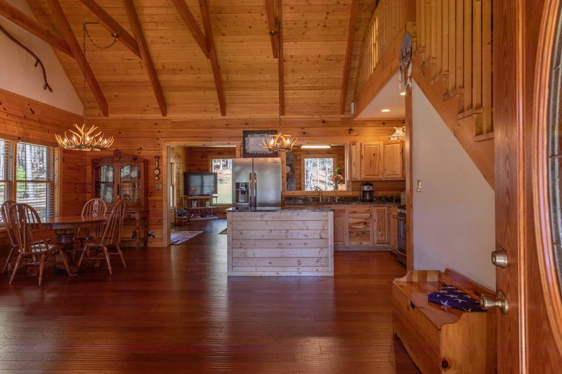 4283 Nashville Hwy, Deer Lodge, TN 37726