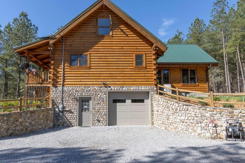 4283 Nashville Hwy, Deer Lodge, TN 37726