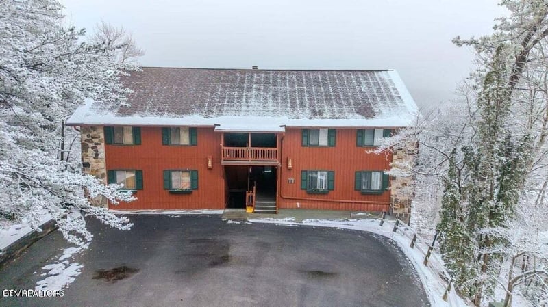429 Deer Path Ln #APT 103, Gatlinburg, TN 37738