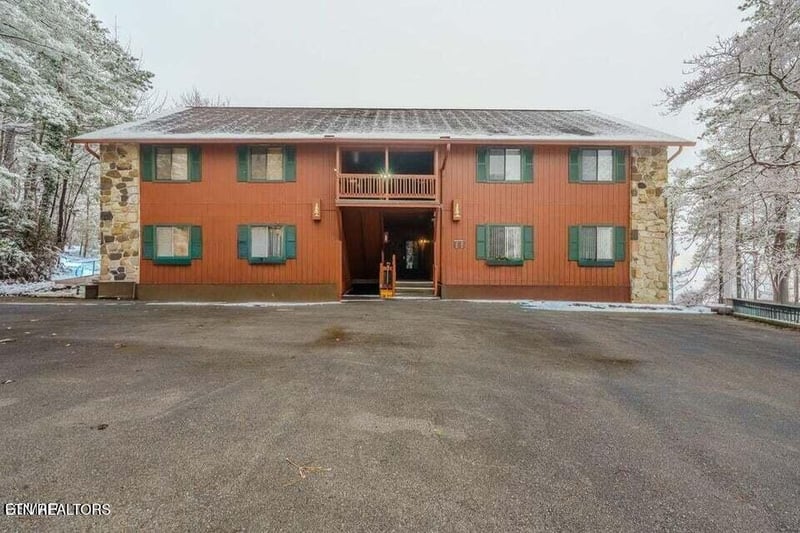 429 Deer Path Ln #APT 103, Gatlinburg, TN 37738