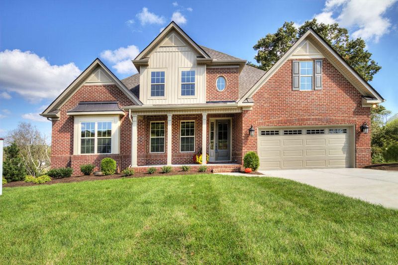 429 Eisenhower St, Farragut, TN 37934