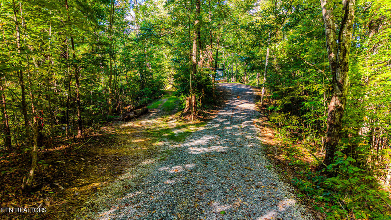 429 King Branch Rd, Sevierville, TN 37876