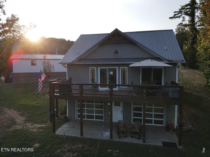 429 Lakeshore Vista Dr, Kingston, TN 37763