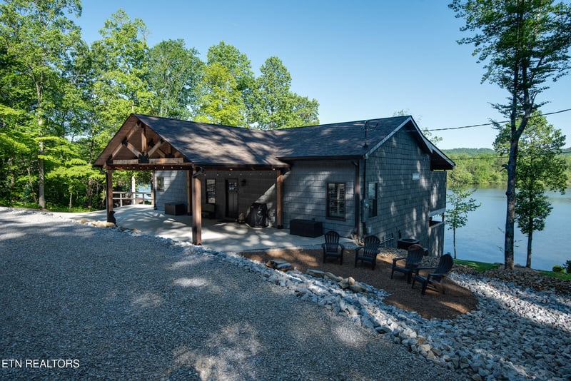 4290 River Rd, Ten Mile, TN 37880
