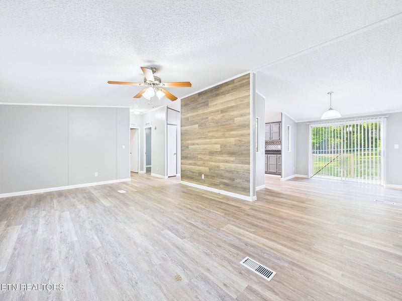 43 Glenn Dr, Madisonville, TN 37354