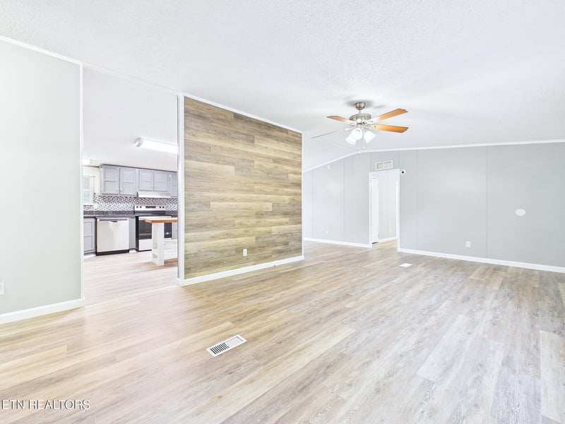 43 Glenn Dr, Madisonville, TN 37354