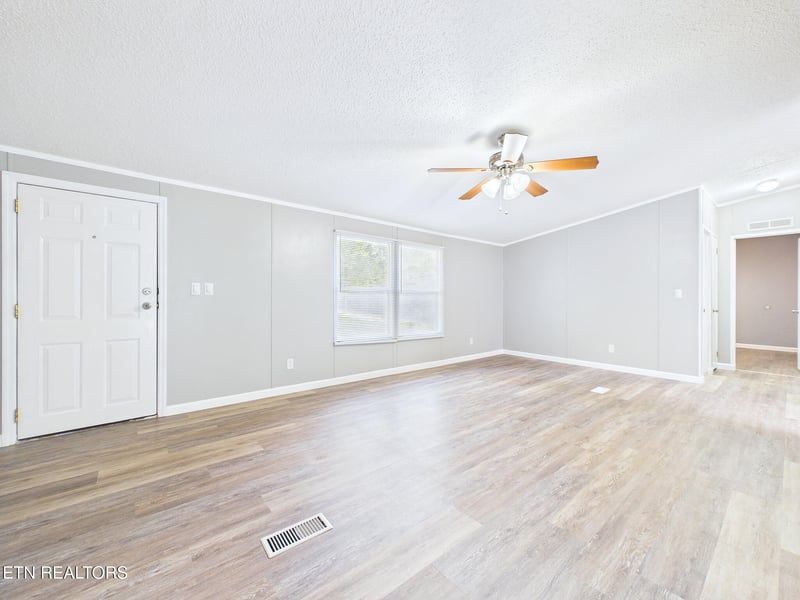 43 Glenn Dr, Madisonville, TN 37354