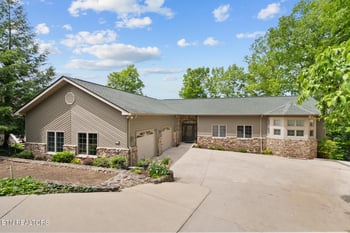43 Markham Ter, Crossville, TN 38558