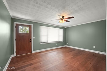43 Sharon Dr, Crossville, TN 38555