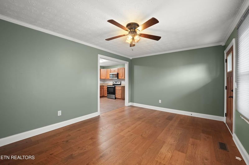 43 Sharon Dr, Crossville, TN 38555